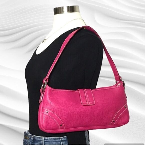 BURBERRY RARE FIND BARBIE PINK SHOULDER BAG. - Picture 5 of 11